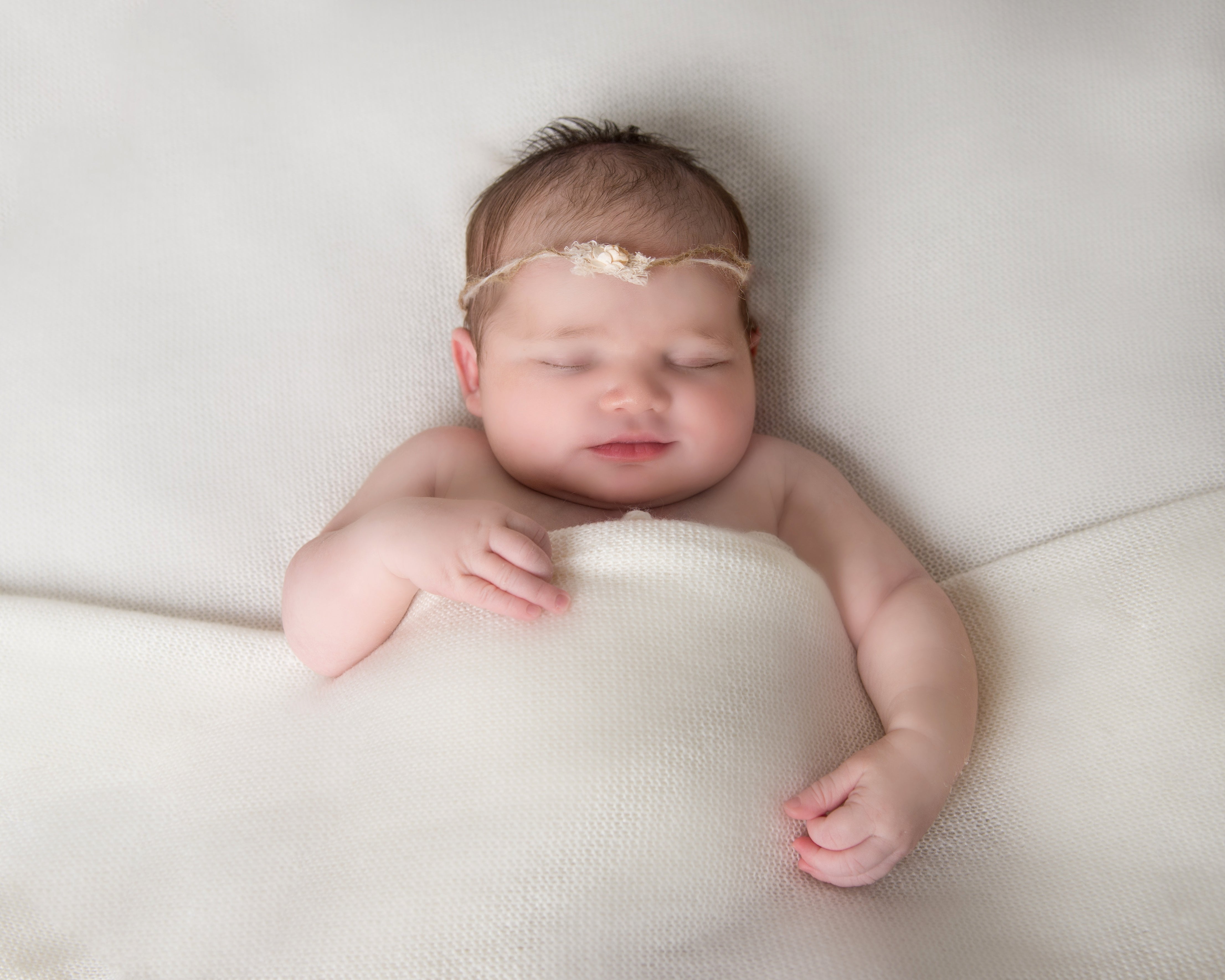 Navigating the Early Weeks of Parenthood: Understanding Your Baby's Sleep