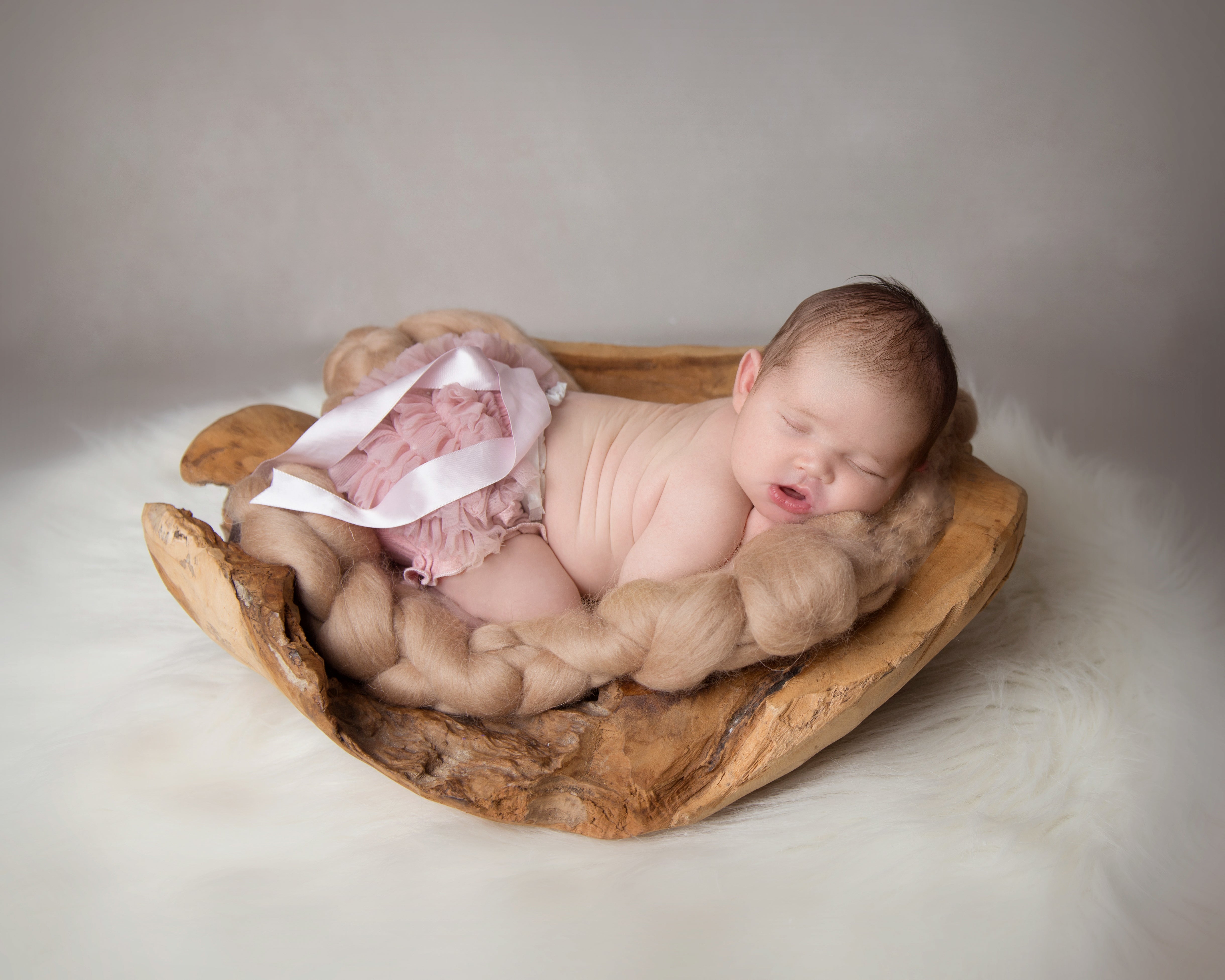 The Magic of Early Bedtimes: Transforming Sleep for Babies and Families